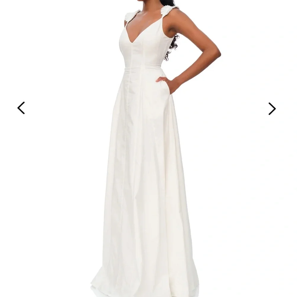 NWT Andrea Iyamah Vola White Maxi Dress - Picture 9 of 13